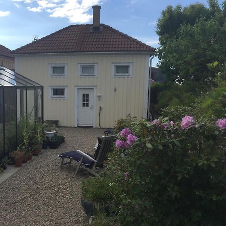 Lilla Saturnus Vila Ljungskile Exterior foto