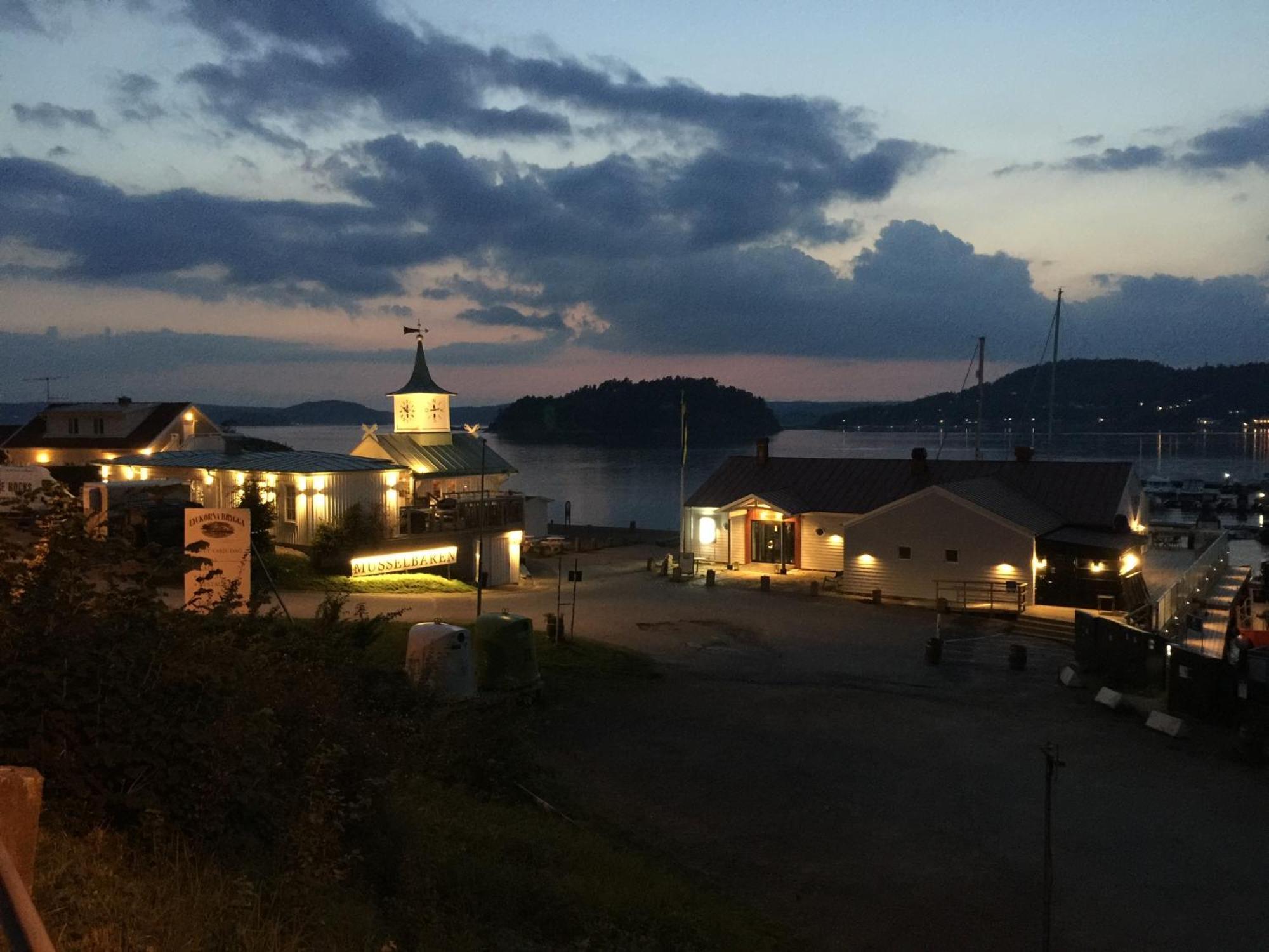 Lilla Saturnus Vila Ljungskile Exterior foto