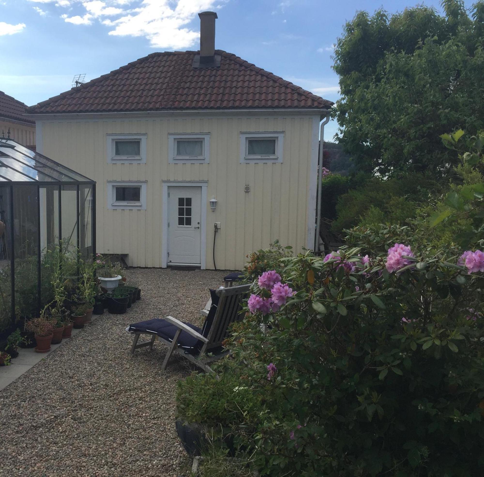 Lilla Saturnus Vila Ljungskile Exterior foto